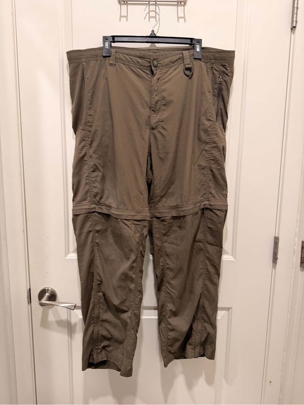 The North Face Convertible Cargo Hiking Pants Size XL
Short Brown